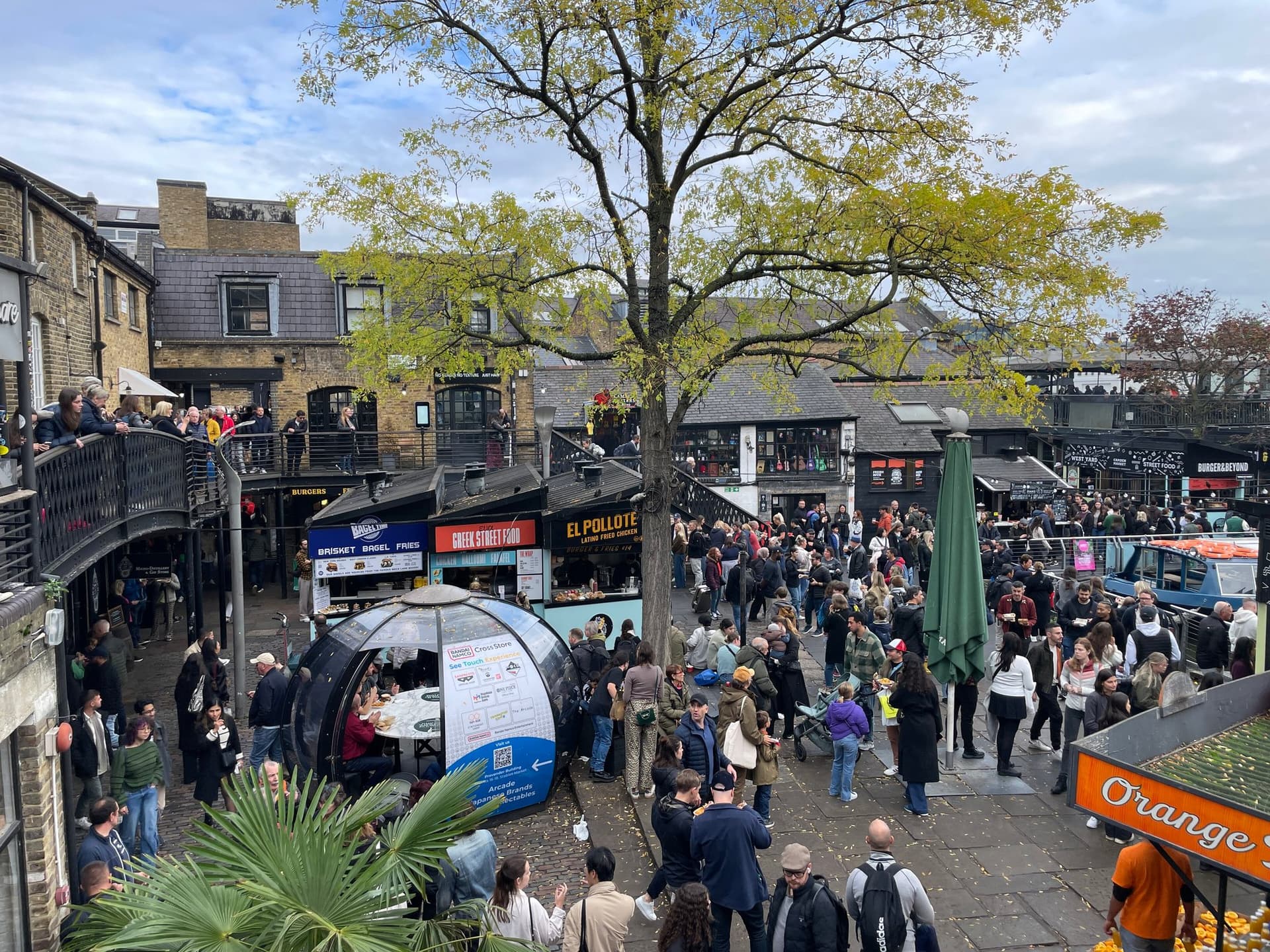 Camden Lock Market - geograph.org.uk - 8002346