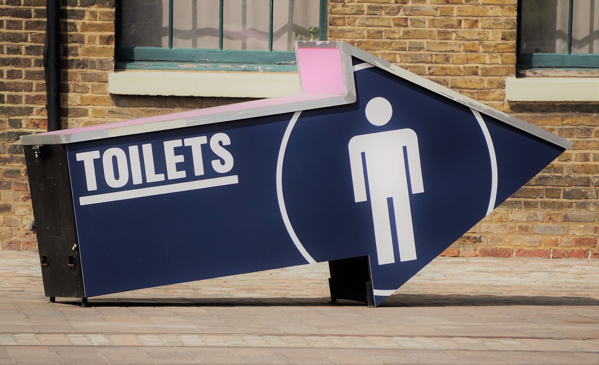 London, Camden, Granary Square (104)